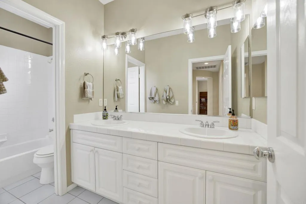 https://cdn.realtyfeed.com/cdn/127/306701764/87523d0e796c577ee1cf5241a12b2e27.webp