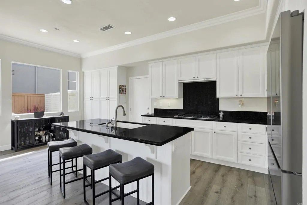 https://cdn.realtyfeed.com/cdn/127/306701764/c8f280a970c869f3a1a338730ac511c4.webp