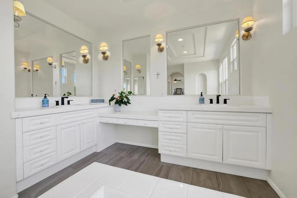 https://cdn.realtyfeed.com/cdn/127/306701764/ec7668db28058c680ae5d246bee45783.webp
