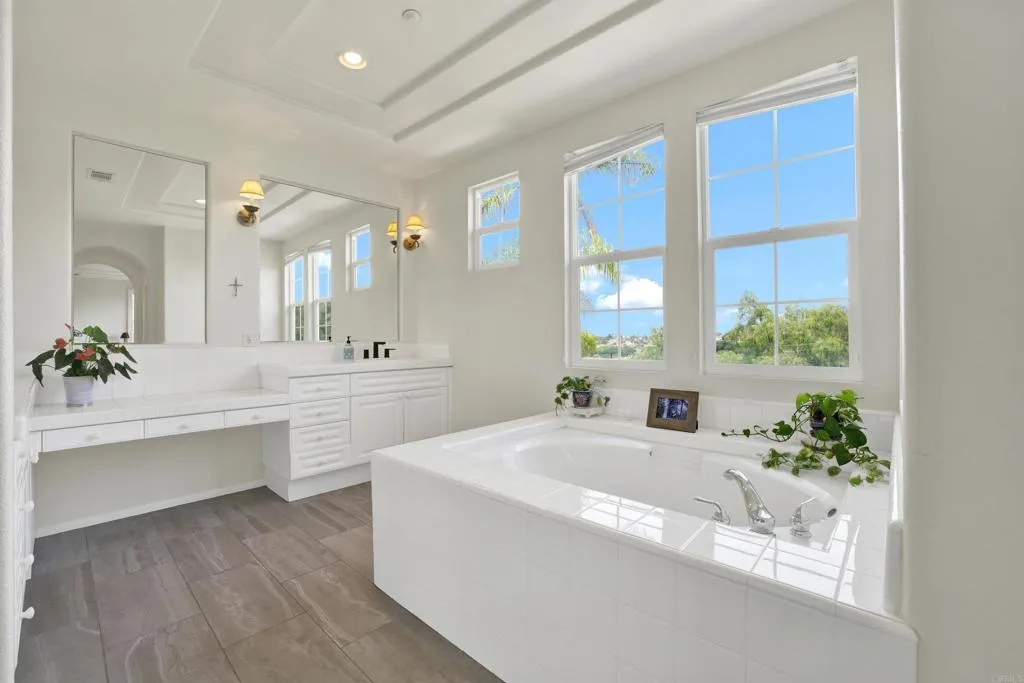 https://cdn.realtyfeed.com/cdn/127/306701764/f34193695df29a543d5266efb7545e33.webp