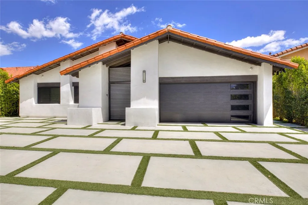 Northridge, CA 91324
