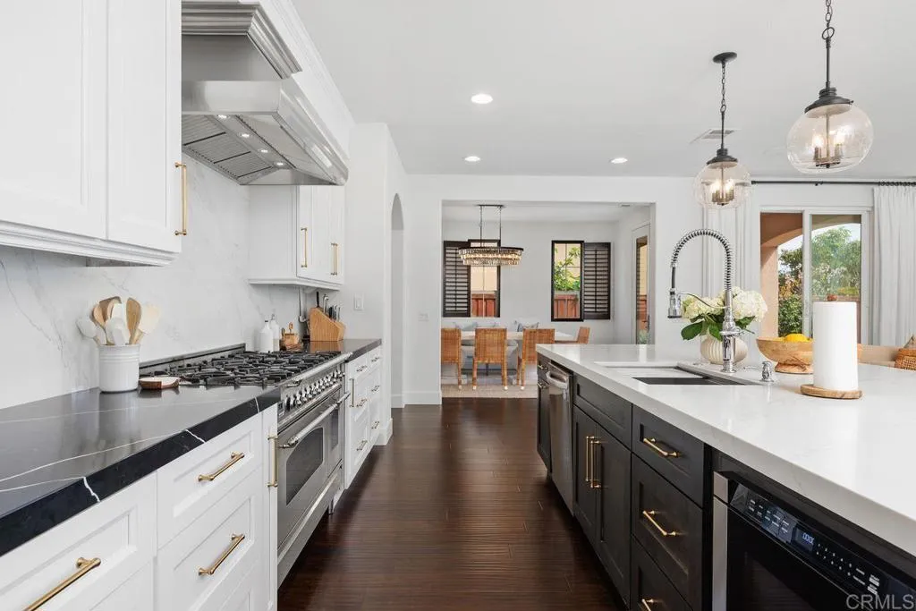 https://cdn.realtyfeed.com/cdn/127/306701843/6510915885ed10e8f9dd2e157f79b621.webp