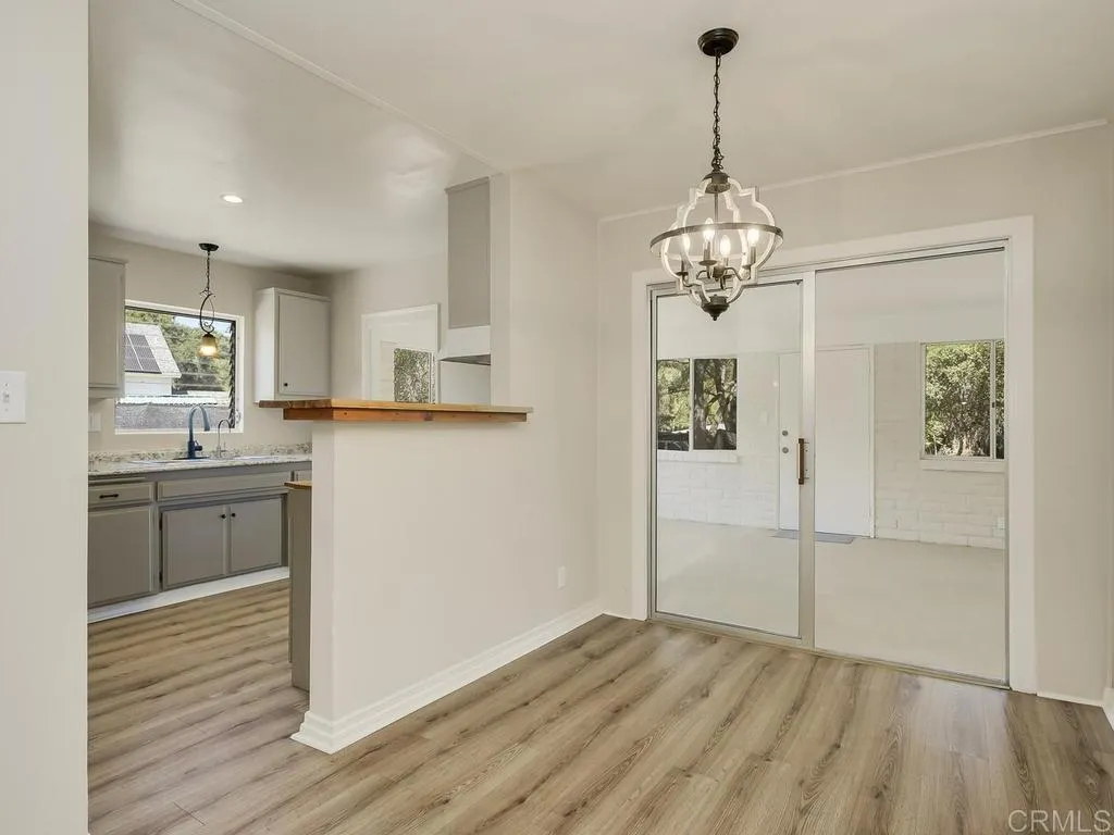 https://cdn.realtyfeed.com/cdn/127/306701870/968b738a1cf1b6f8e75cc1aabb737cd6.webp