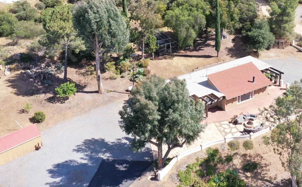 https://cdn.realtyfeed.com/cdn/127/306701871/f612fd2f568130a52969fbd5787cacc5.webp