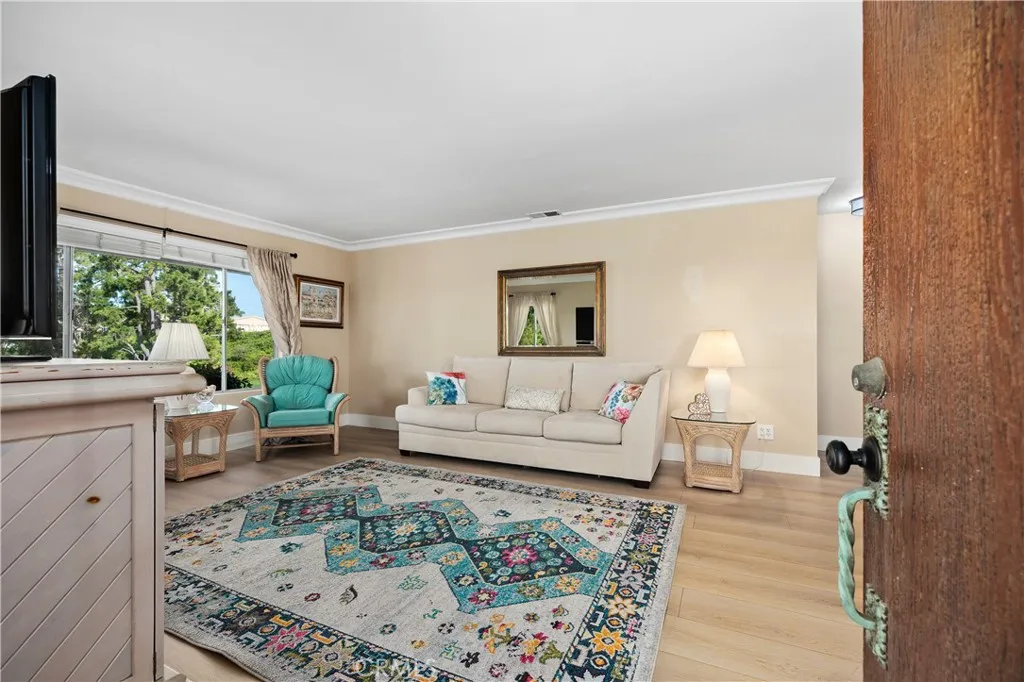 https://cdn.realtyfeed.com/cdn/127/306701876/e010c58ac6890ee53f24b5edaa3dc2c4.webp