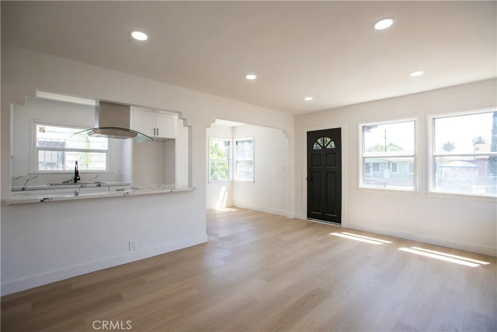 1547 W 60th Place, Los Angeles, CA 90047 - Photo 4 of 26, Los Angeles, CA