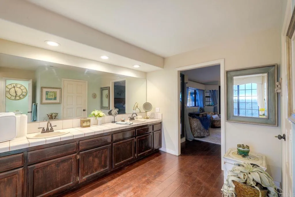 https://cdn.realtyfeed.com/cdn/127/306701900/2eabd7090b27eadf8bcb78718efd7db9.webp