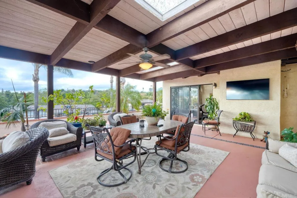 https://cdn.realtyfeed.com/cdn/127/306701900/5cec12f85eb5d2449c2b51f487417142.webp