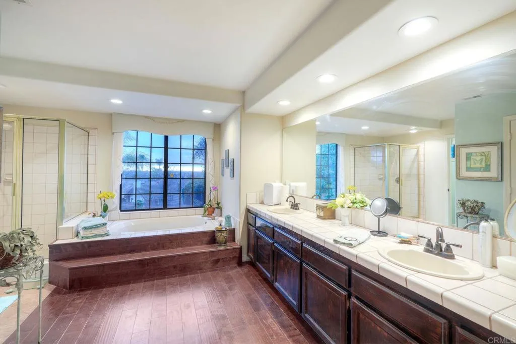 https://cdn.realtyfeed.com/cdn/127/306701900/84556d244b0dd49ea7dcfc51ce1663fe.webp