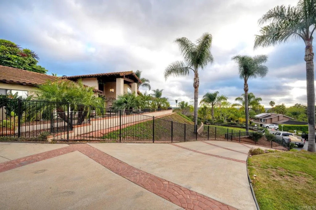 https://cdn.realtyfeed.com/cdn/127/306701900/b1a1c60c909bd6ef643f3f7ce7ae67bf.webp