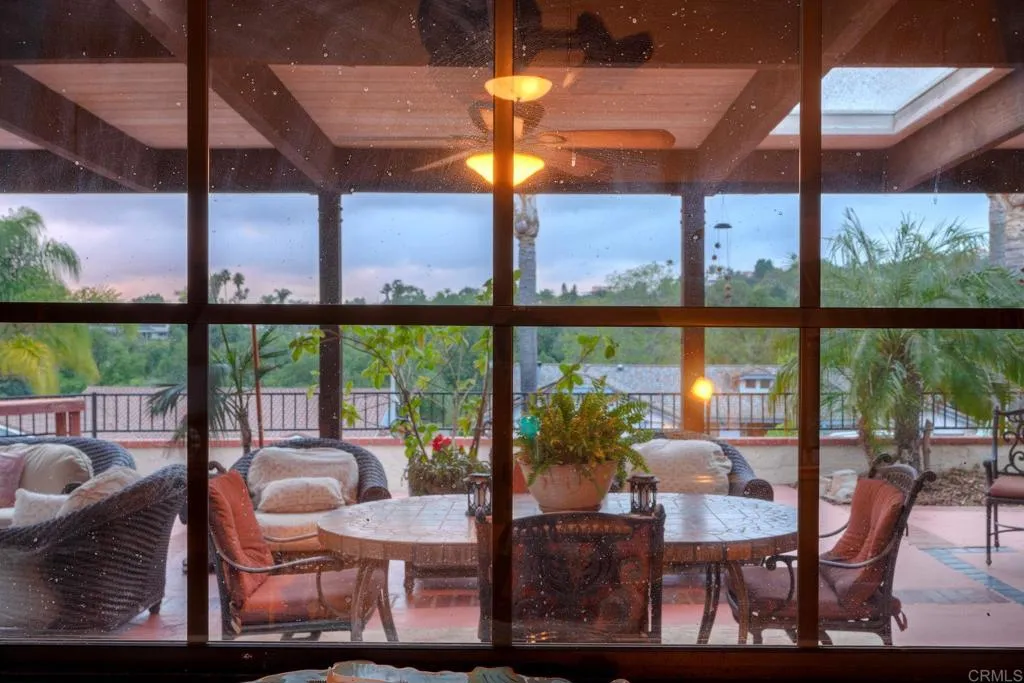 https://cdn.realtyfeed.com/cdn/127/306701900/cf766d4b4937478bb0dcdb7fc3a6cf64.webp