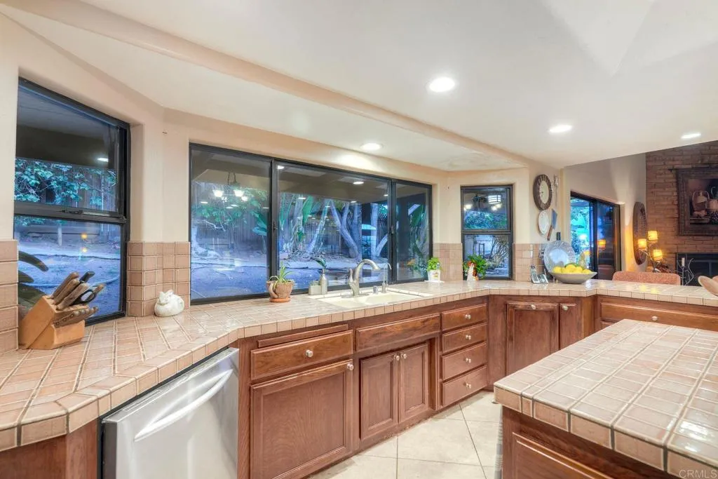 https://cdn.realtyfeed.com/cdn/127/306701900/d7c668ad4283b5e140dbc6d89a5b3c41.webp