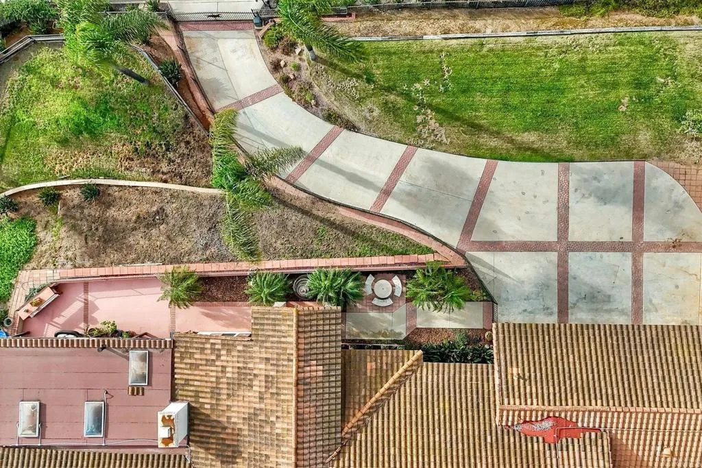 https://cdn.realtyfeed.com/cdn/127/306701900/ef9d2217f9367564da98b08e193ba211.webp
