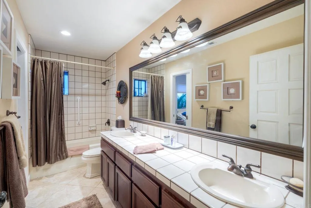 https://cdn.realtyfeed.com/cdn/127/306701900/fc9dd767d39a70de2def54650dd67177.webp