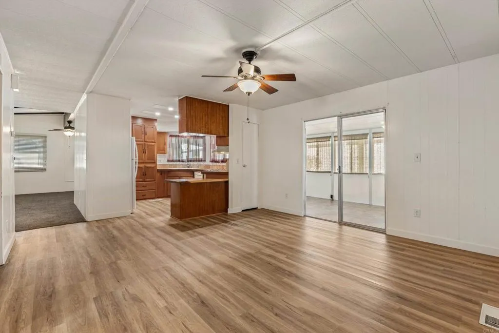 https://cdn.realtyfeed.com/cdn/127/306701933/93509092e5362e0e32816b9958d1a966.webp