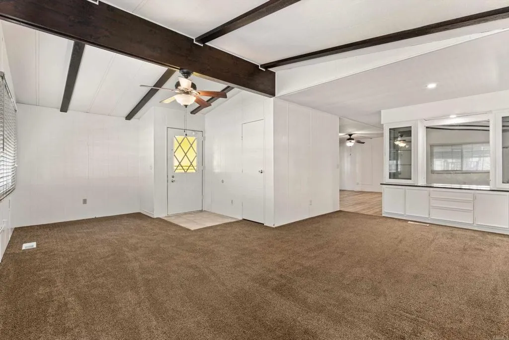 https://cdn.realtyfeed.com/cdn/127/306701933/f114c31441d3f23def7bb694f19a917b.webp