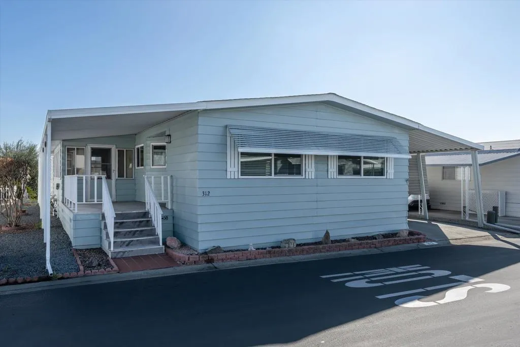 https://cdn.realtyfeed.com/cdn/127/306701933/f1685541e78c1dddac22acdefda02d6d.webp