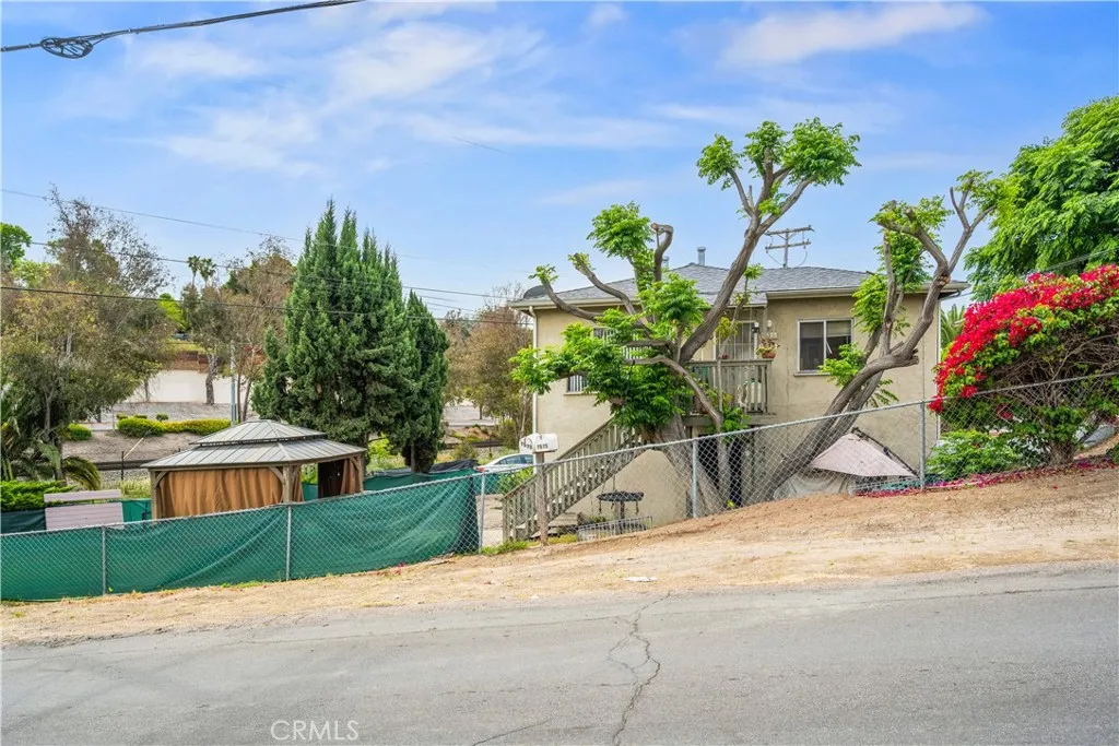 Photo #6: SB26087657 Listing: Photo #6