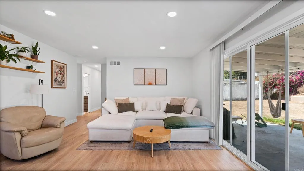 https://cdn.realtyfeed.com/cdn/127/306701956/9d92eb74c19747fa20f32111bac98c9a.webp