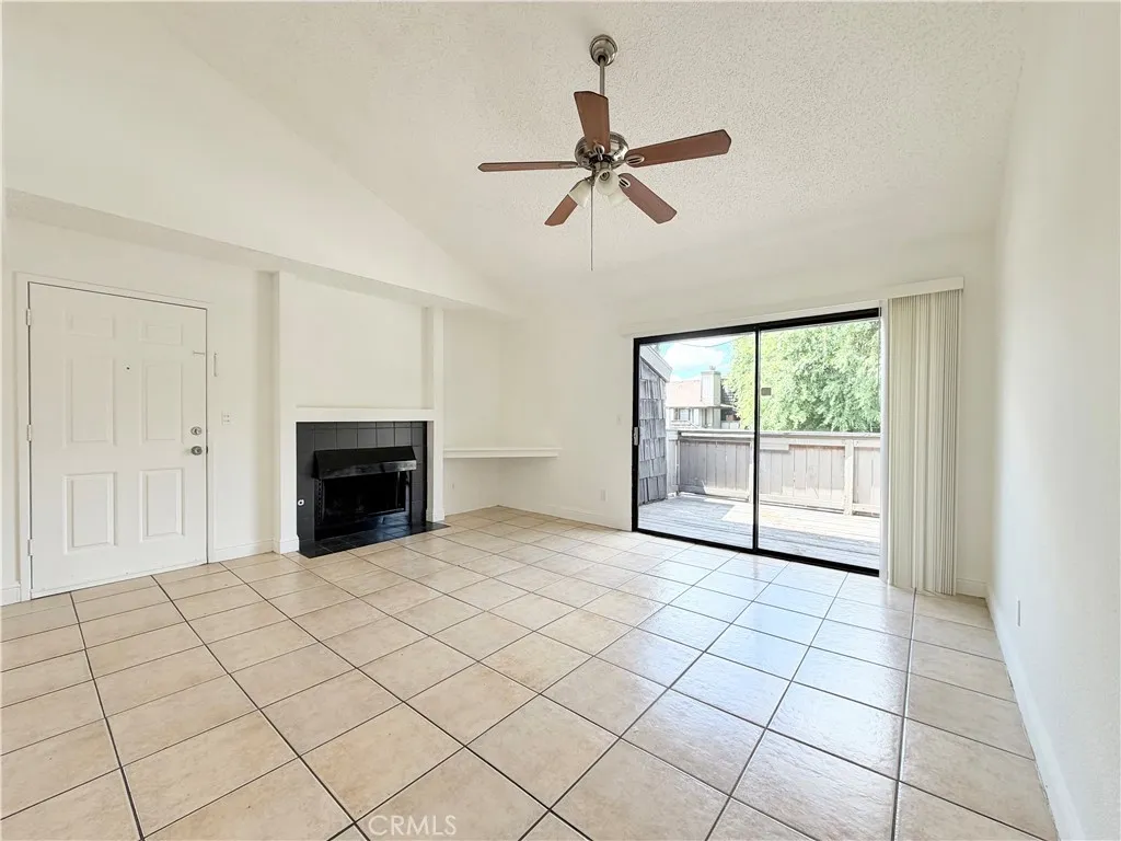 Fresno, CA 93727