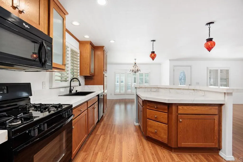 https://cdn.realtyfeed.com/cdn/127/306702015/3abb69a27c7633392812d8f5863ce432.webp