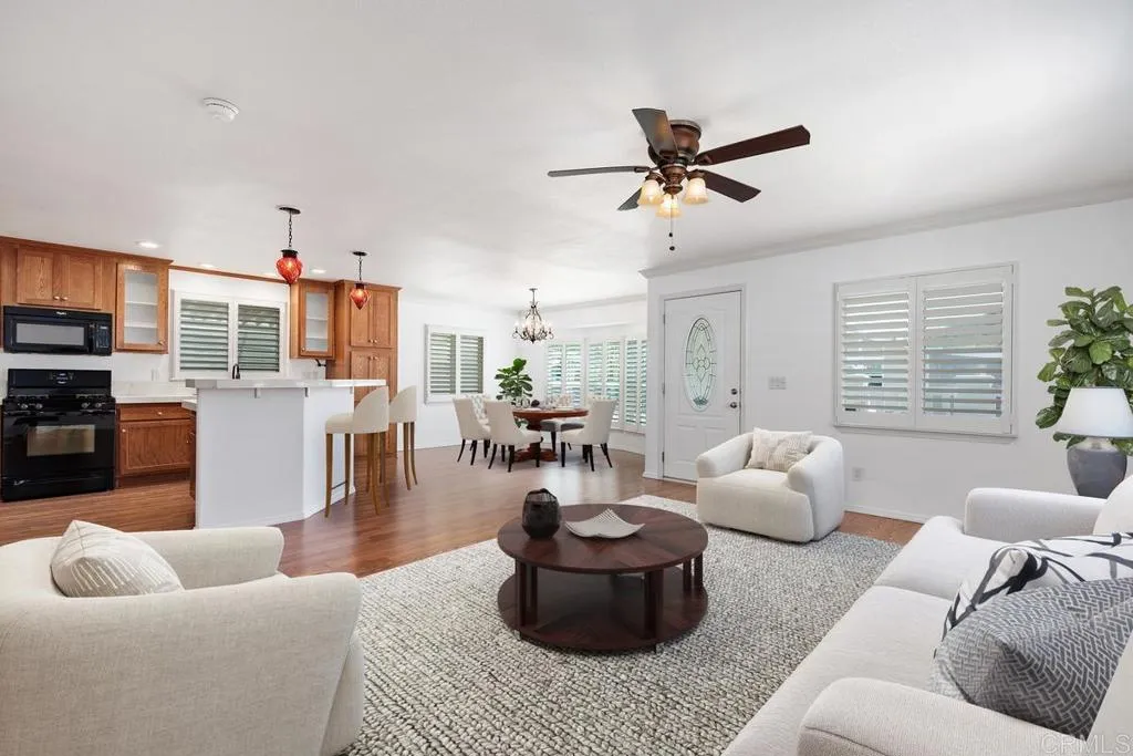 https://cdn.realtyfeed.com/cdn/127/306702015/5f5c775fef3ffae5bf36c274909cdd1b.webp