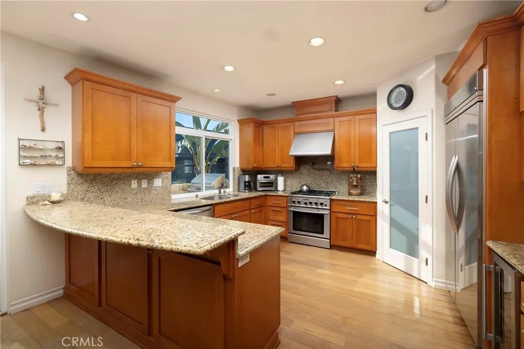 19 Geneva, Long Beach, CA, 90803