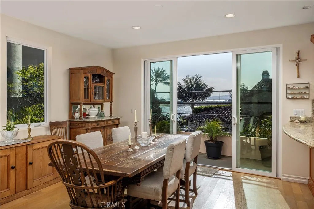 19 Geneva, Long Beach, CA, 90803