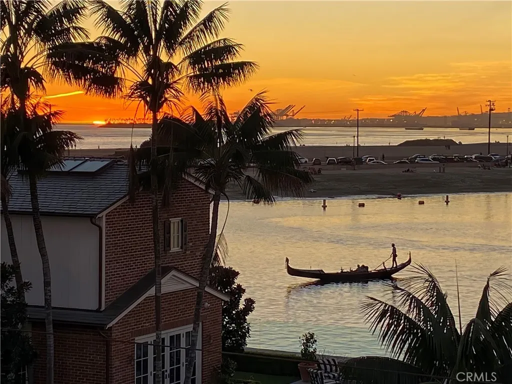 19 Geneva, Long Beach, CA, 90803