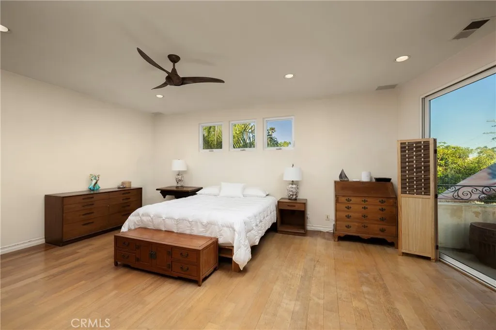 19 Geneva, Long Beach, CA, 90803