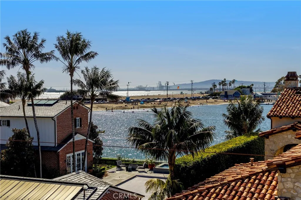 19 Geneva, Long Beach, CA, 90803