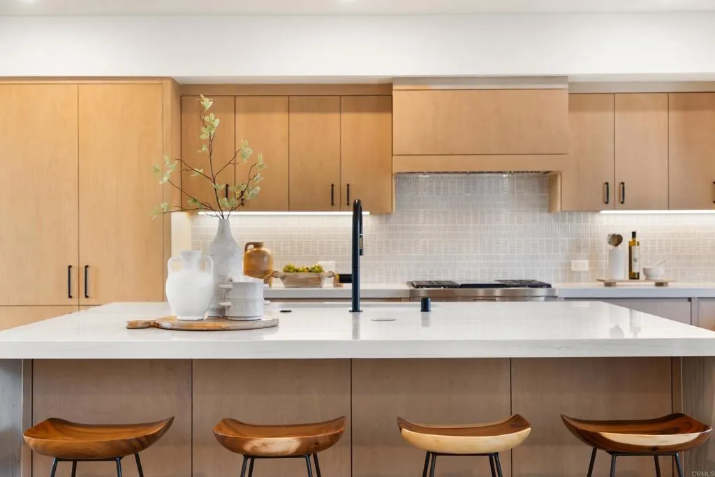 https://cdn.realtyfeed.com/cdn/127/306702051/5960d2b9b16a35330757e8ee46f2b33d.webp