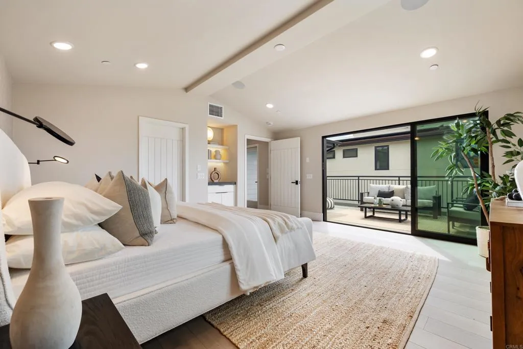 https://cdn.realtyfeed.com/cdn/127/306702051/c3e36b7ca1ec8c6c8b3569c069280fd6.webp