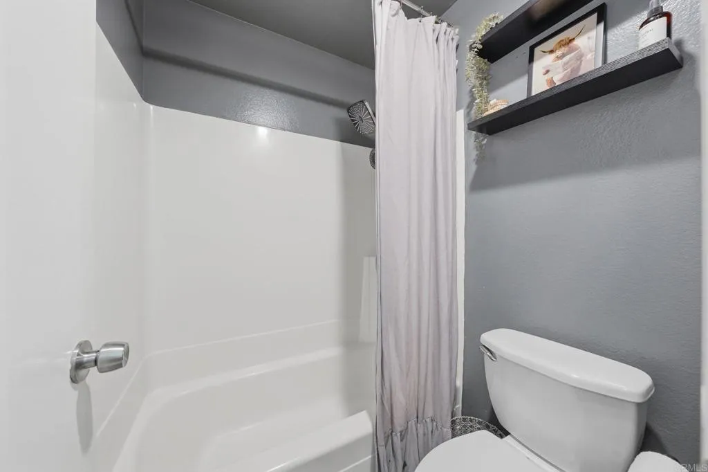 https://cdn.realtyfeed.com/cdn/127/306702120/377f18afe138894bf5444588cc3a57fc.webp