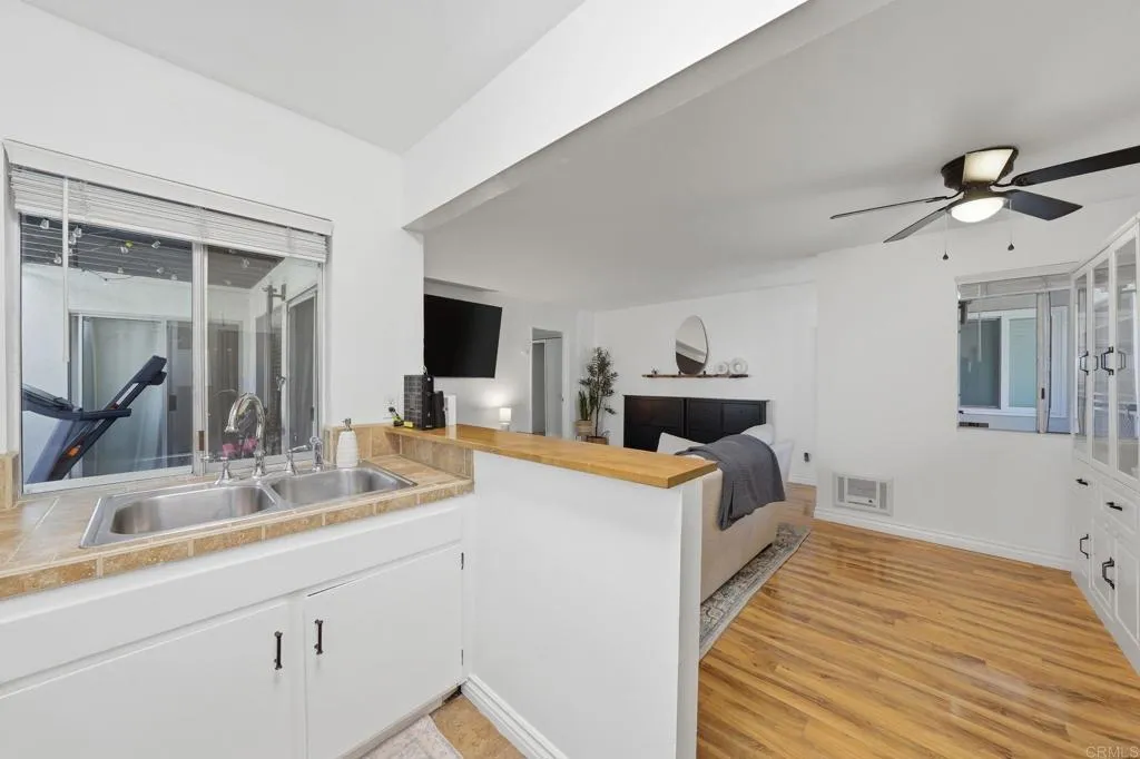 https://cdn.realtyfeed.com/cdn/127/306702120/a69425b7ba2281547071f1e099537563.webp
