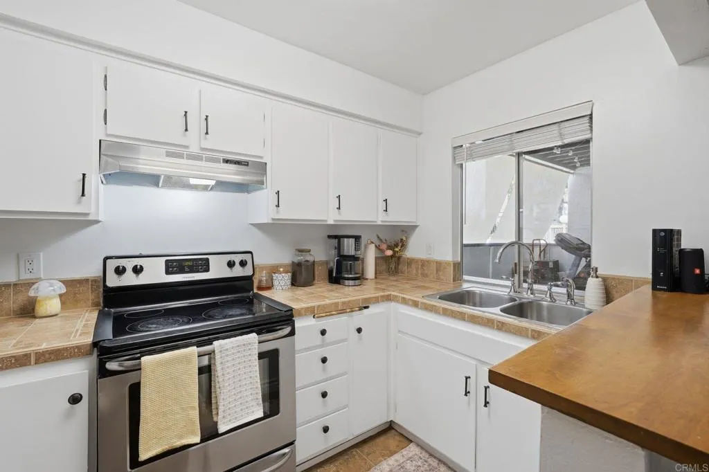 https://cdn.realtyfeed.com/cdn/127/306702120/b2c39230566adc48d2919d15a22ebf66.webp
