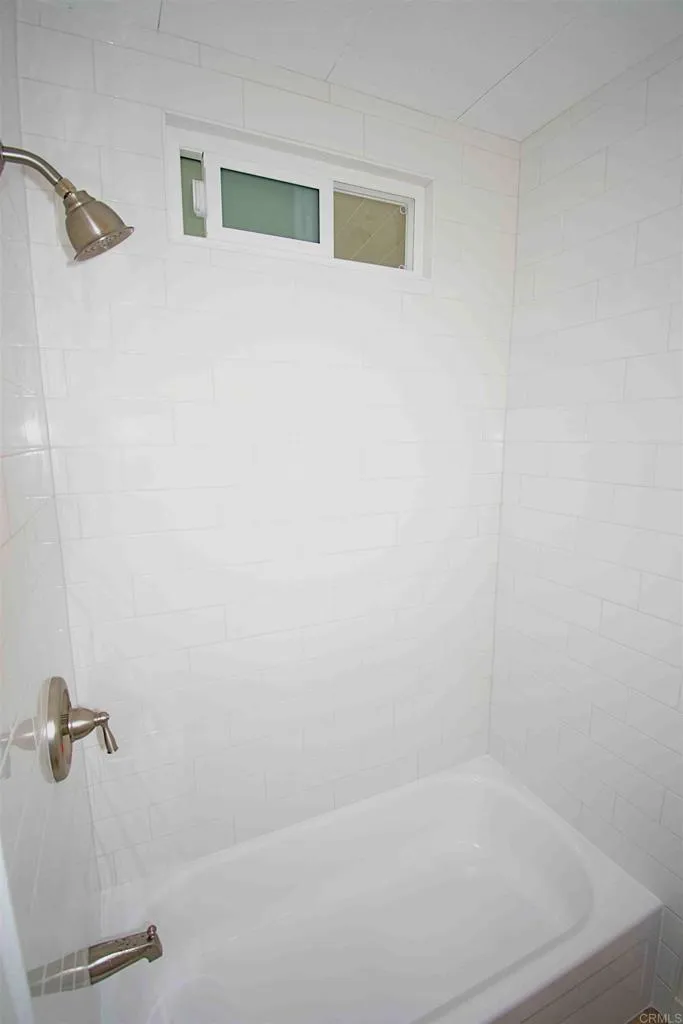 https://cdn.realtyfeed.com/cdn/127/306702144/53b0939f3e898b9267ebd032920b8062.webp