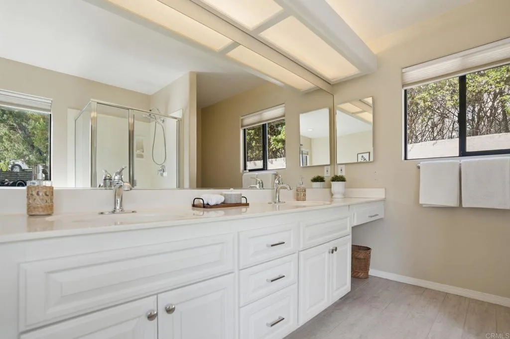 https://cdn.realtyfeed.com/cdn/127/306702150/5e47f21a4214fb3f4b47f4afa5a6cce3.webp
