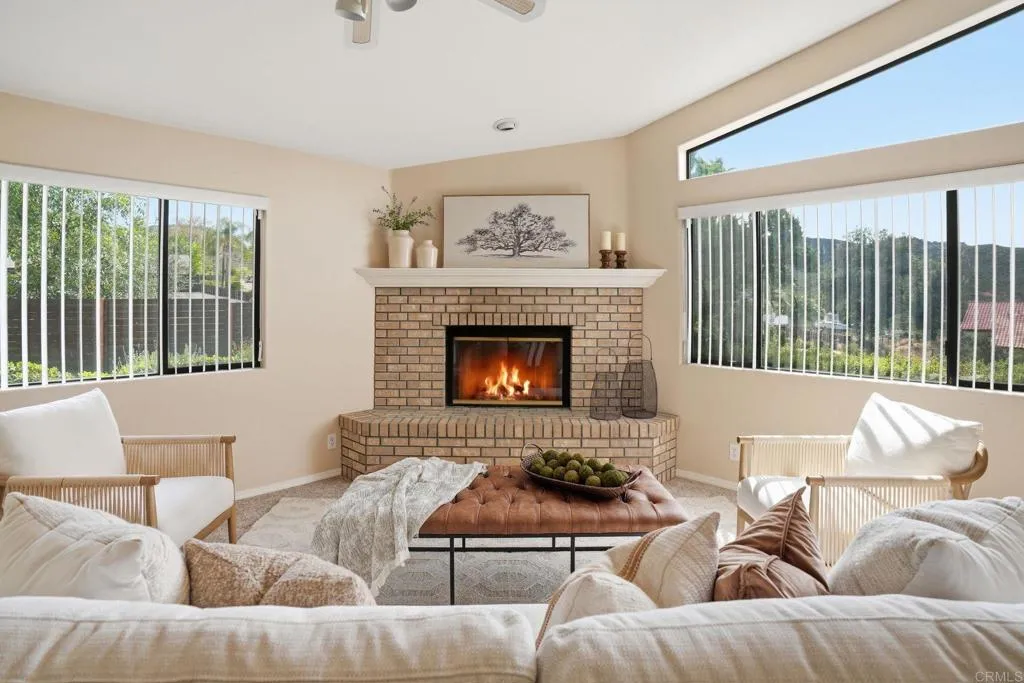 https://cdn.realtyfeed.com/cdn/127/306702150/8ac667b26ee16fc13f7d6ffc3e50ae8b.webp