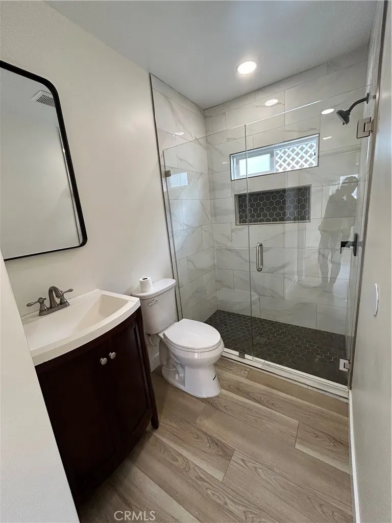 2033 Burnett Street, Long Beach, CA, 90810