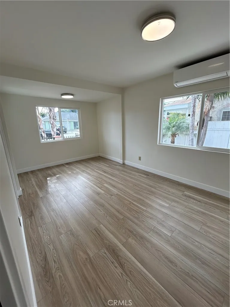 2033 Burnett Street, Long Beach, CA, 90810