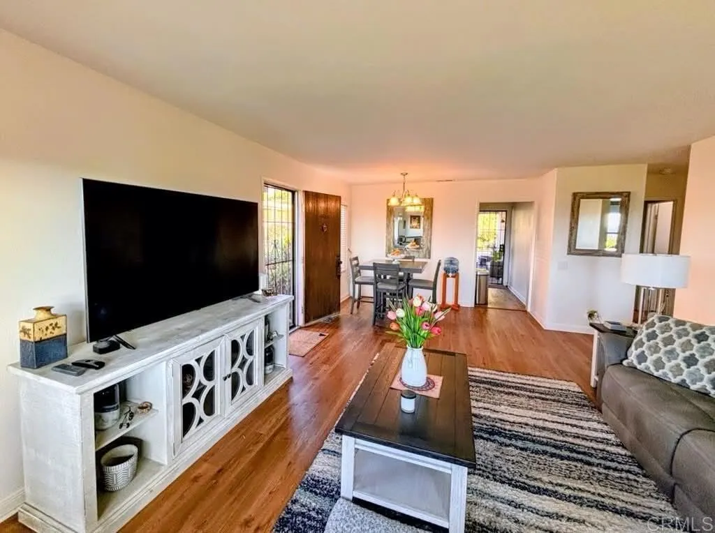 https://cdn.realtyfeed.com/cdn/127/306702180/02aa2b2b7518ad466daf735692224ad5.webp