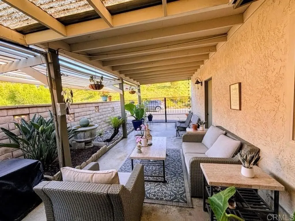 https://cdn.realtyfeed.com/cdn/127/306702180/8abba5e3759363917b22ed09982052c0.webp