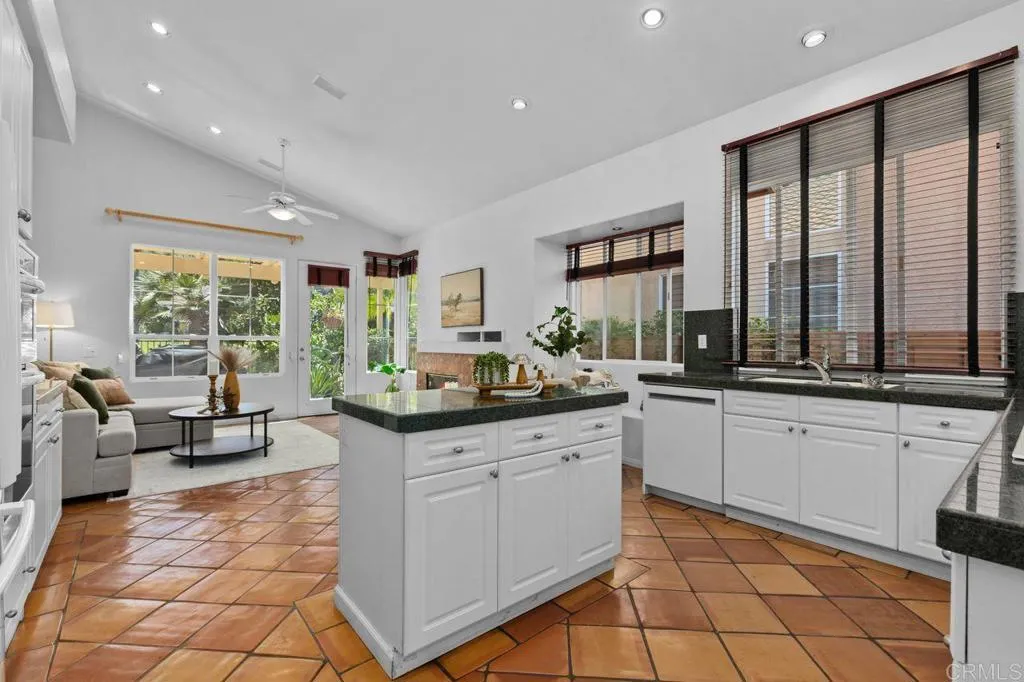 https://cdn.realtyfeed.com/cdn/127/306702242/19070641eb8b9719d2383befcc5ad5f6.webp