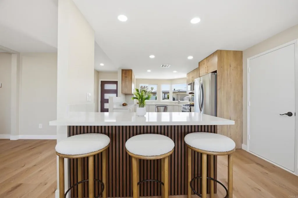 https://cdn.realtyfeed.com/cdn/127/306702253/22f06f31884c1ef973adf695303e8f3b.webp