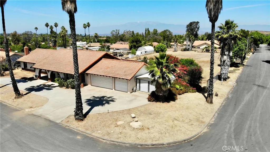 17652 Calle Del Corral, Riverside, CA, 92504