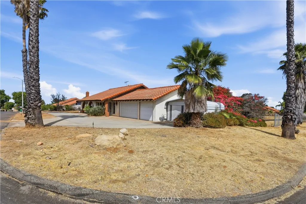 17652 Calle Del Corral, Riverside, CA, 92504