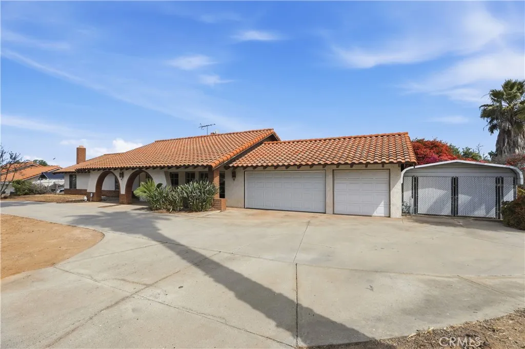 17652 Calle Del Corral, Riverside, CA, 92504