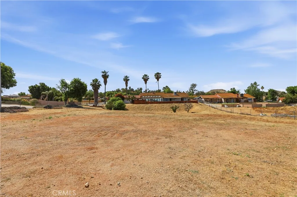 17652 Calle Del Corral, Riverside, CA, 92504