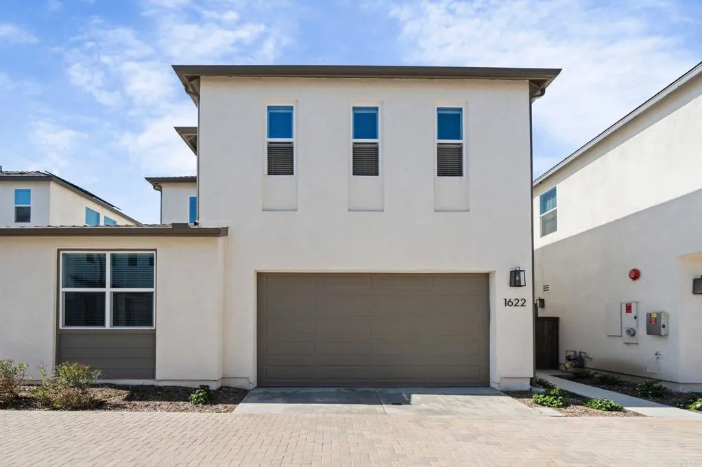 https://cdn.realtyfeed.com/cdn/127/306702309/1fc6ebe93c3efb5f846e301308727dde.webp